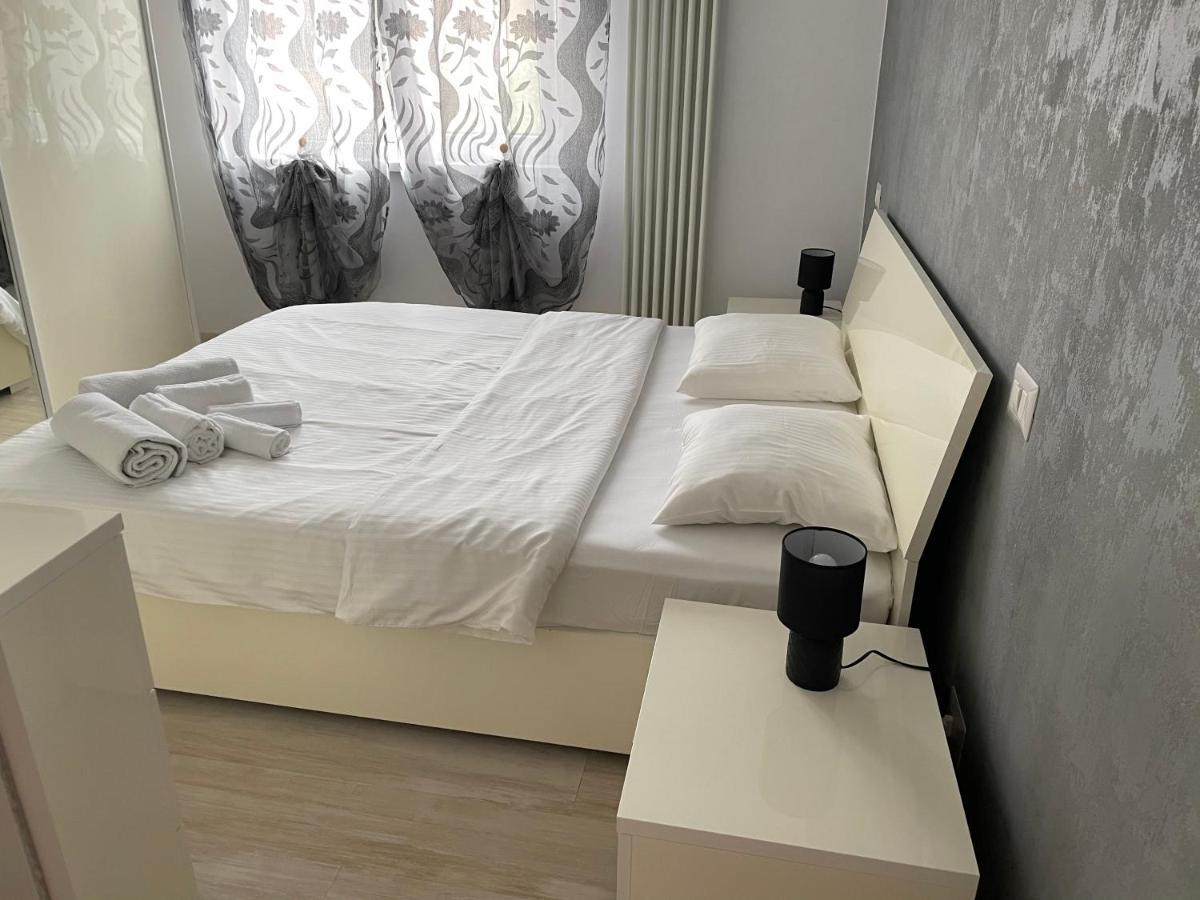 Denis Apartament Turda Exterior photo