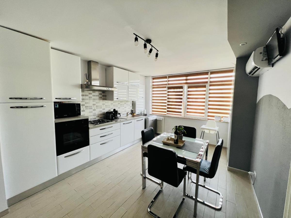 Denis Apartament Turda Exterior photo